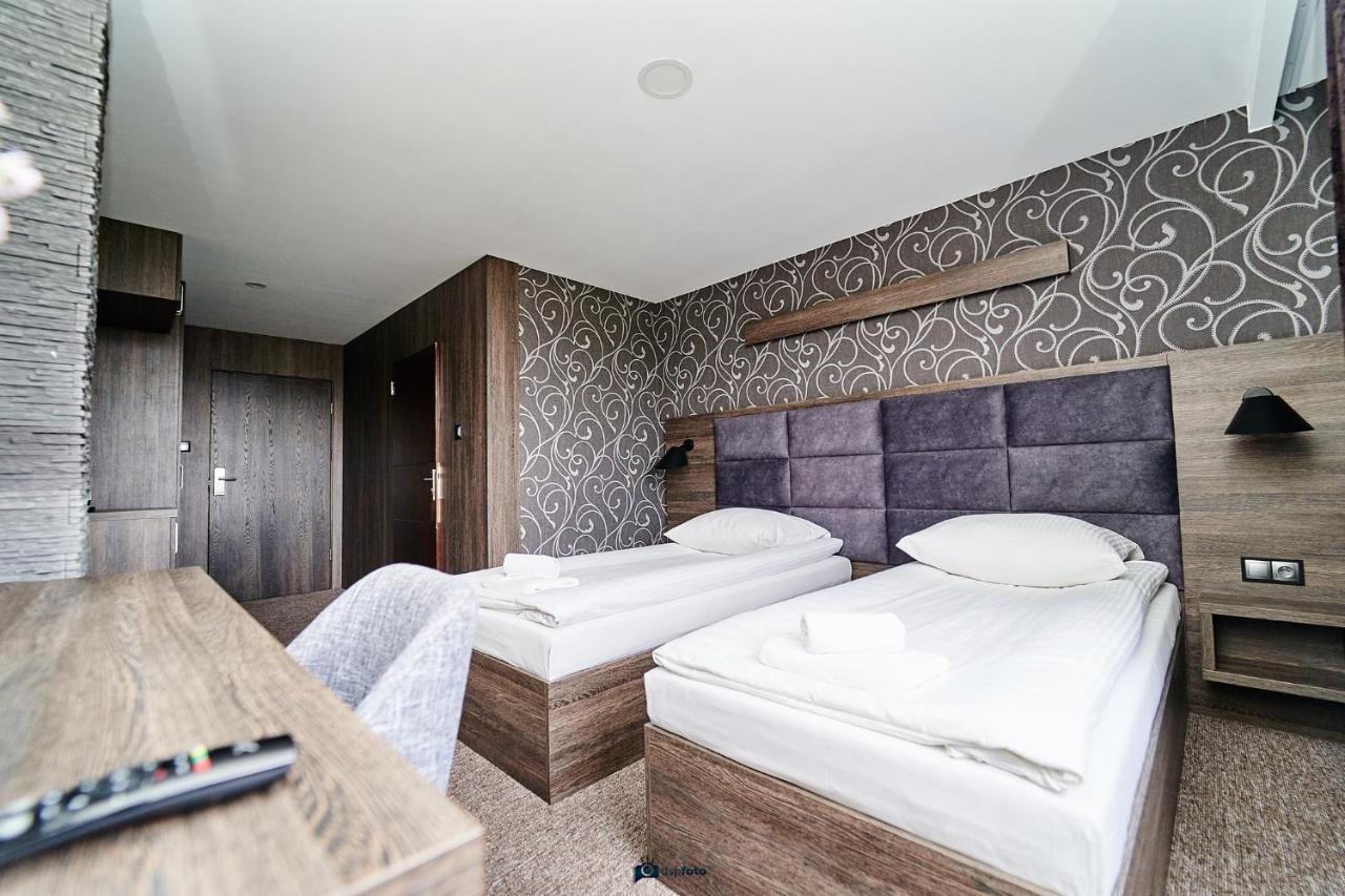 Gosciniec Pod Strzecha Inn